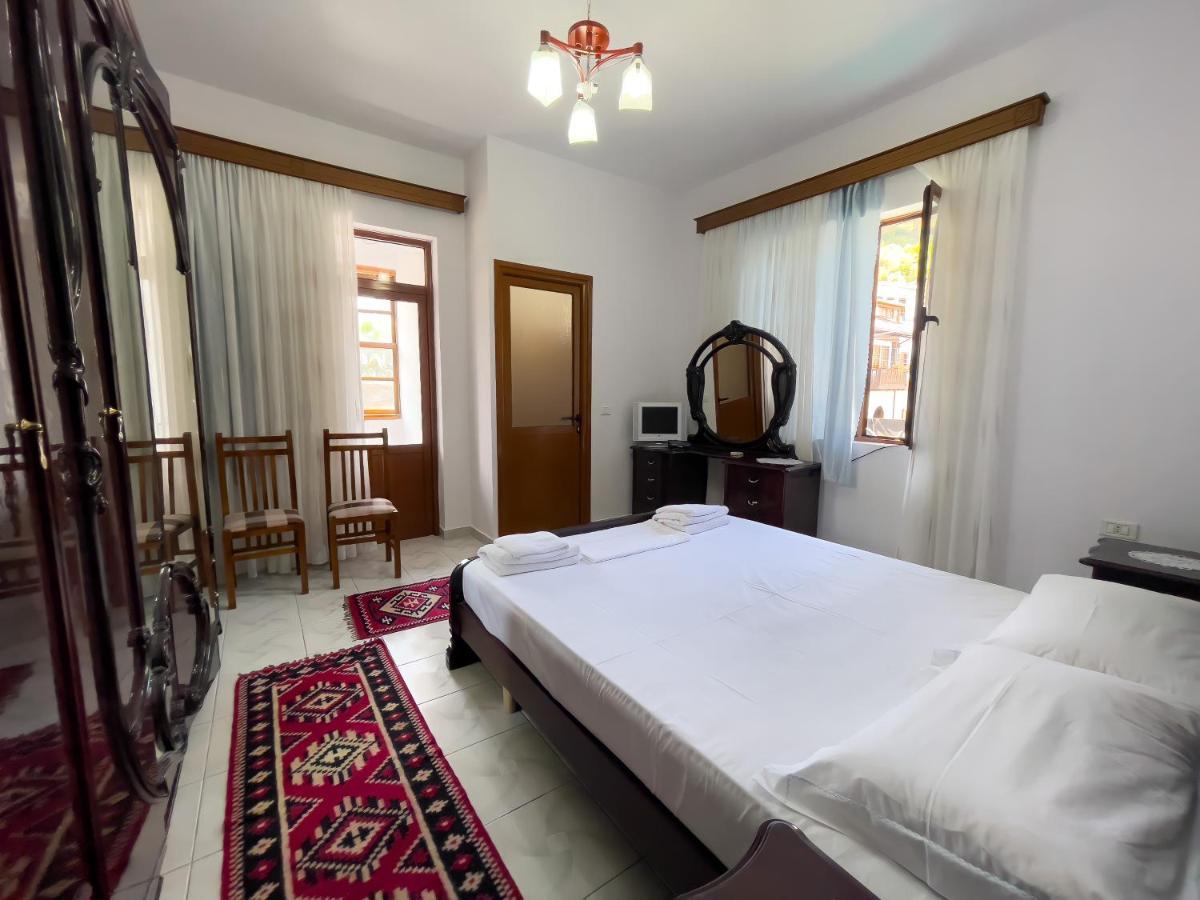 White Villa Berat Eksteriør bilde