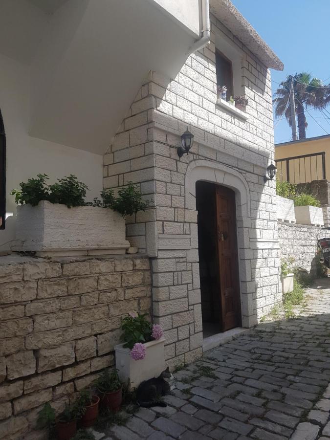White Villa Berat Eksteriør bilde